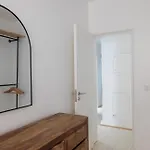 Architectural Gem In Bica Ii Appartement *