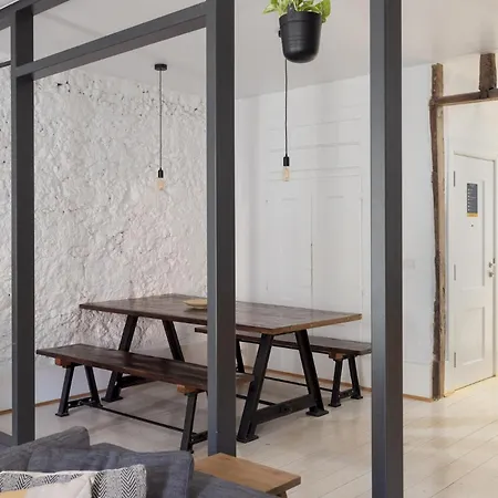 Architectural Gem In Bica Ii * Lisbon